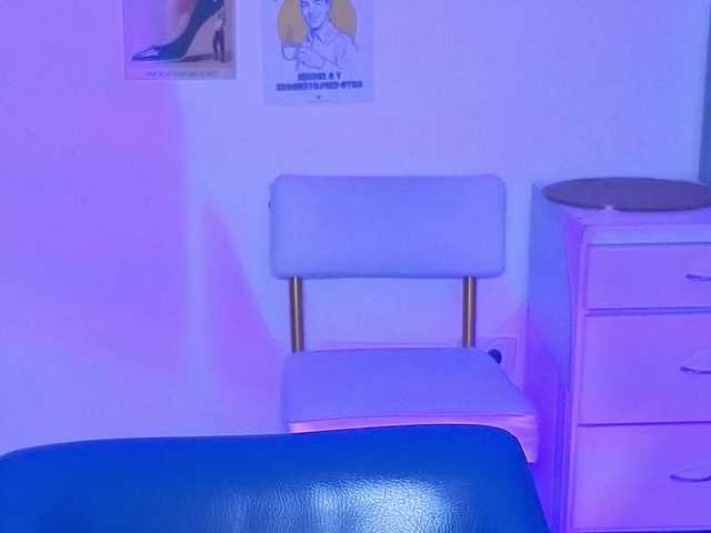 venusjade live cam on BongaCams