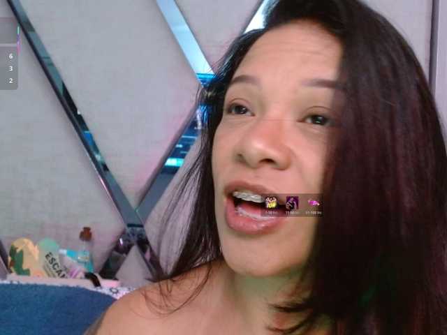 paula-daniela1 live cam on BongaCams