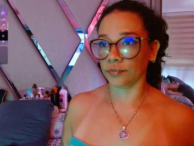 paula-daniela1 live cam on BongaCams