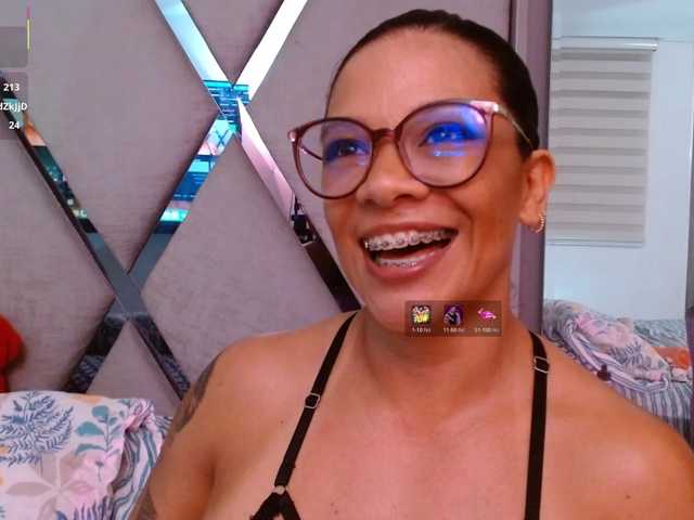le modèle paula-daniela1 est en webcam porno dans un show sur le site bongacams, il possède les tags suivants: Latino/Hispanic,Brunette,Shaved