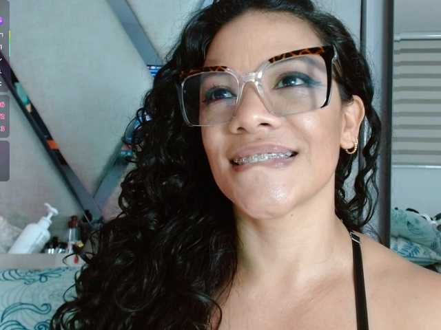 paula-daniela1 live cam on BongaCams