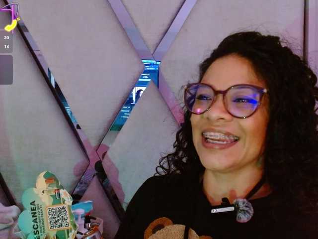 paula-daniela1 live cam on BongaCams
