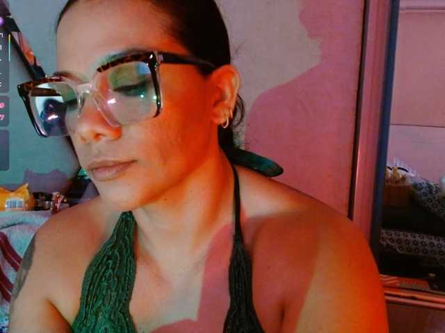 paula-daniela1 live cam on BongaCams