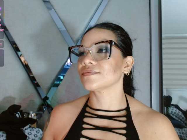 le modèle paula-daniela1 est en webcam porno dans un show sur le site bongacams, il possède les tags suivants: Latino/Hispanic,Brunette,Shaved