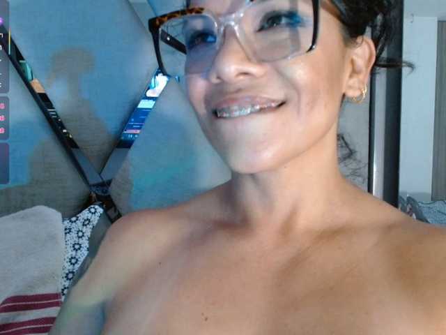paula-daniela1 live cam preview