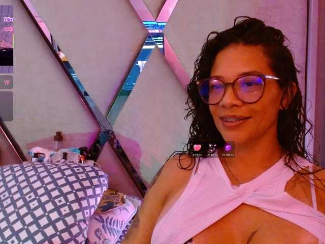 paula-daniela1 live cam on BongaCams