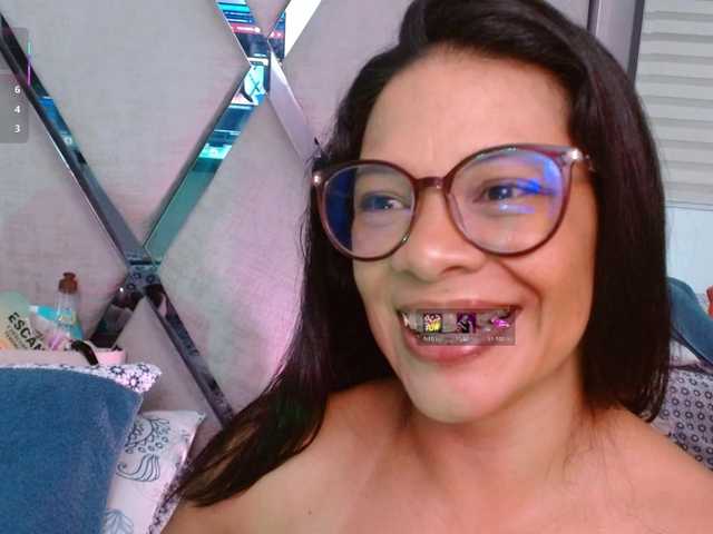 paula-daniela1 live cam on BongaCams