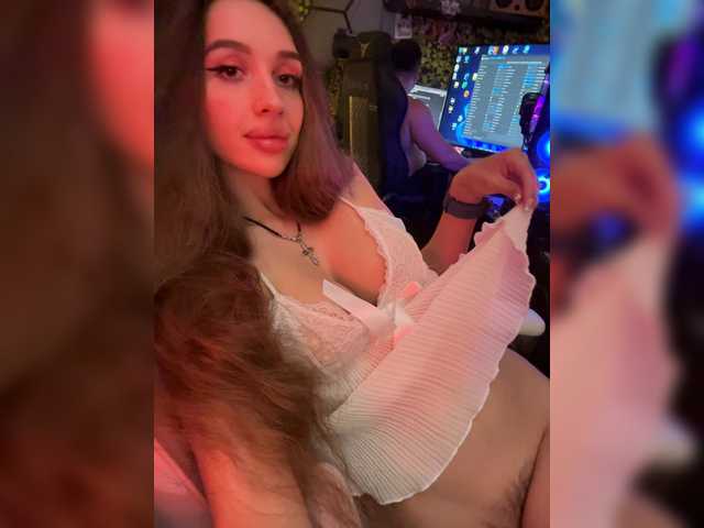 Live трансляция SnakeandTina - Runet.cam