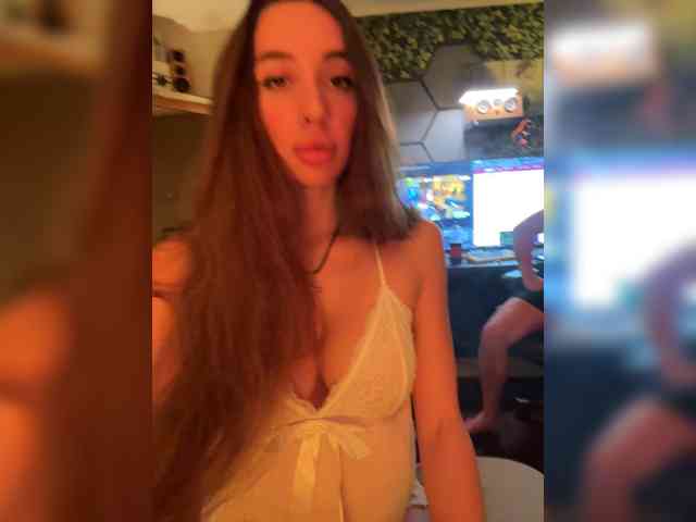 SnakeTina webcam