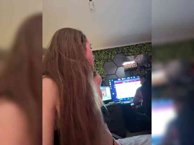 SnakeTina webcam