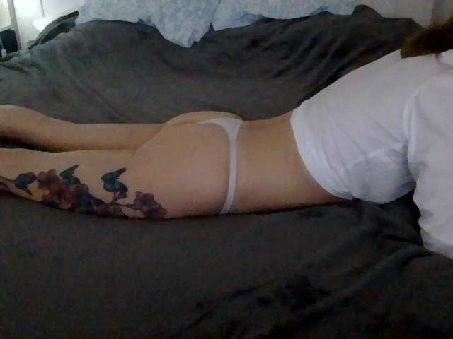 Lucille's BongaCams show and profile