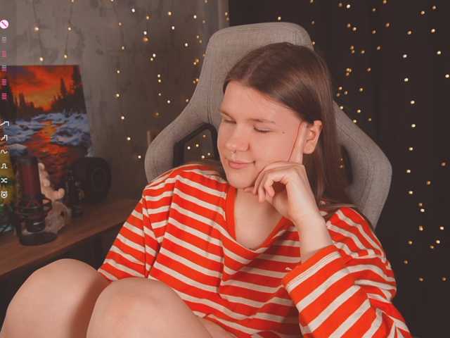 cutesoneckaaa, en vivo ahora en BongaCams
