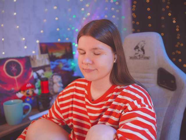 cutesoneckaaa live webcam show