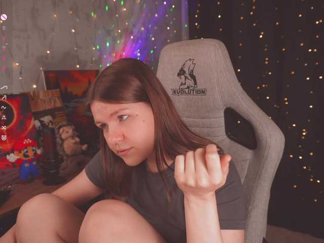 cutesoneckaaa live cam on BongaCams