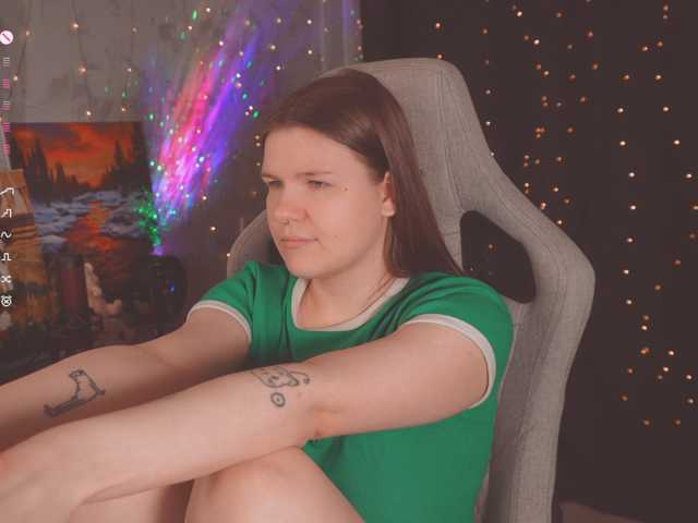 cutesoneckaaa, en directo ahora en BongaCams