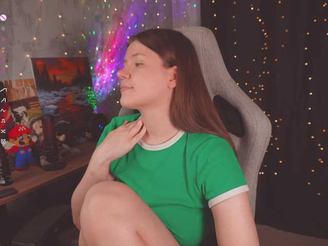 cutesoneckaaa live cam on BongaCams