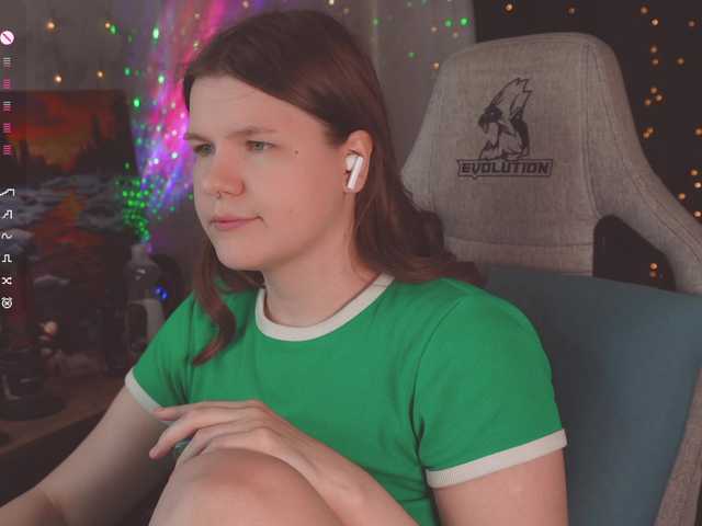 cutesoneckaaa live cam on BongaCams