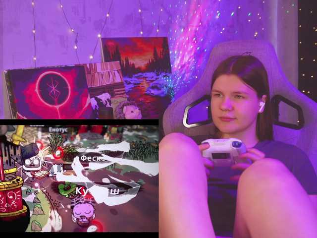 cutesoneckaaa live webcam show