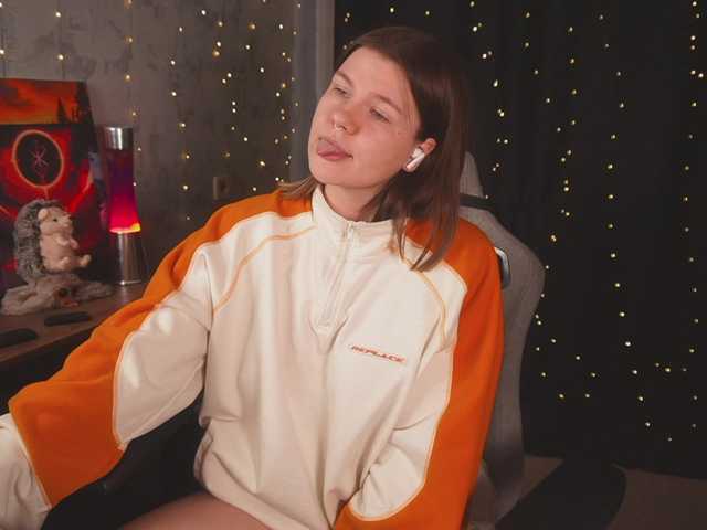 cutesoneckaaa's BongaCams show and profile