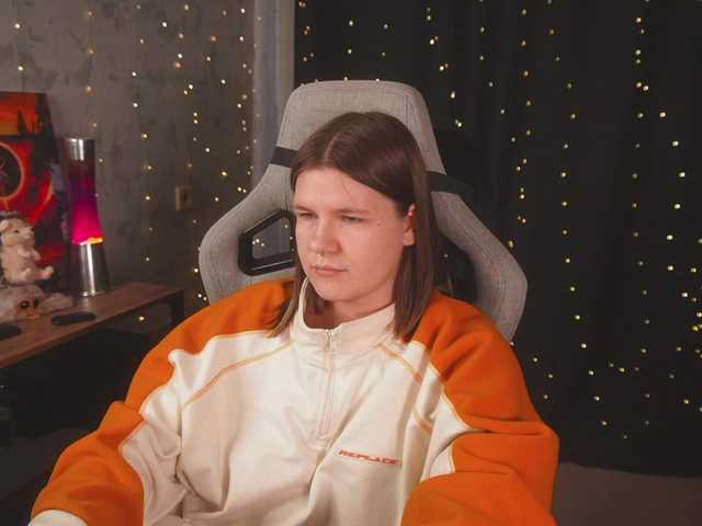 cutesoneckaaa's BongaCams show and profile