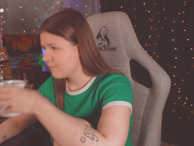 cutesoneckaaa, live now on BongaCams