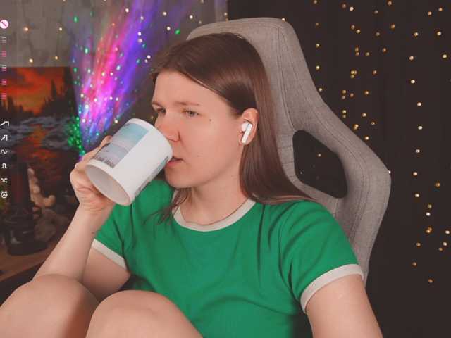 cutesoneckaaa, live now on BongaCams