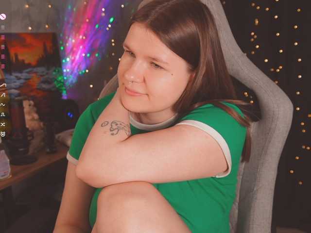 Cutesoneckaaa live cam