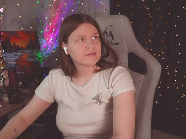 cutesoneckaaa live cam
