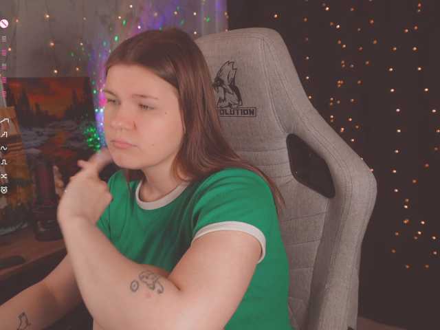 cutesoneckaaa, live now on BongaCams