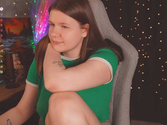 Cutesoneckaaa live cam