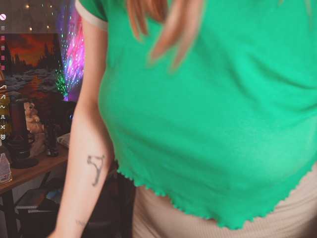 cutesoneckaaa live cam on BongaCams