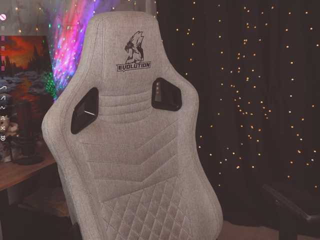 cutesoneckaaa live cam on BongaCams