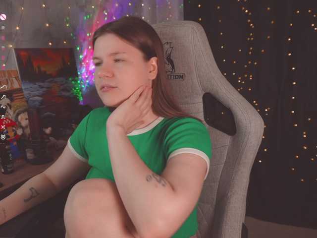 cutesoneckaaa live cam on BongaCams