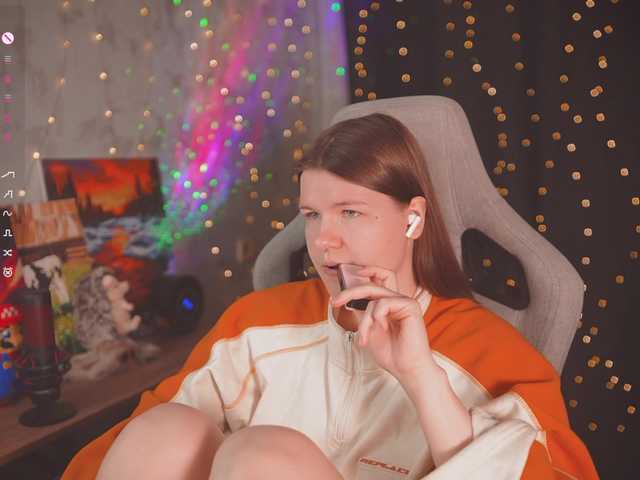 cutesoneckaaa live cam on BongaCams
