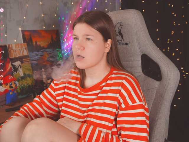 cutesoneckaaa live cam preview