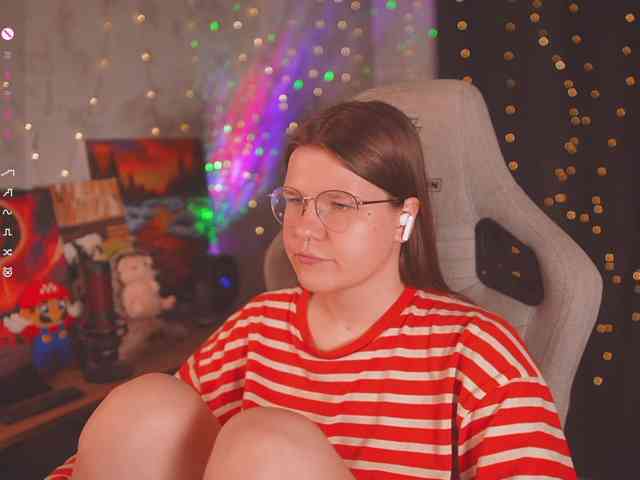 cutesoneckaaa webcam