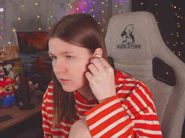 cutesoneckaaa webcam