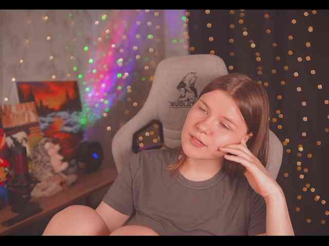 cutesoneckaaa webcam