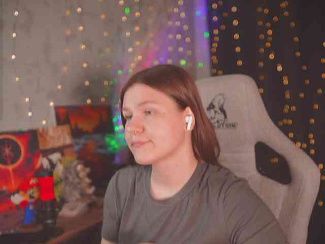 cutesoneckaaa webcam