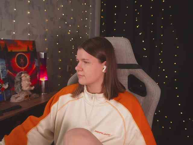 cutesoneckaaa webcam