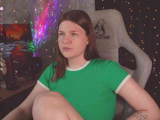 cutesoneckaaa webcam