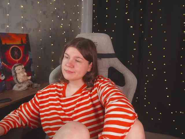 cutesoneckaaa webcam