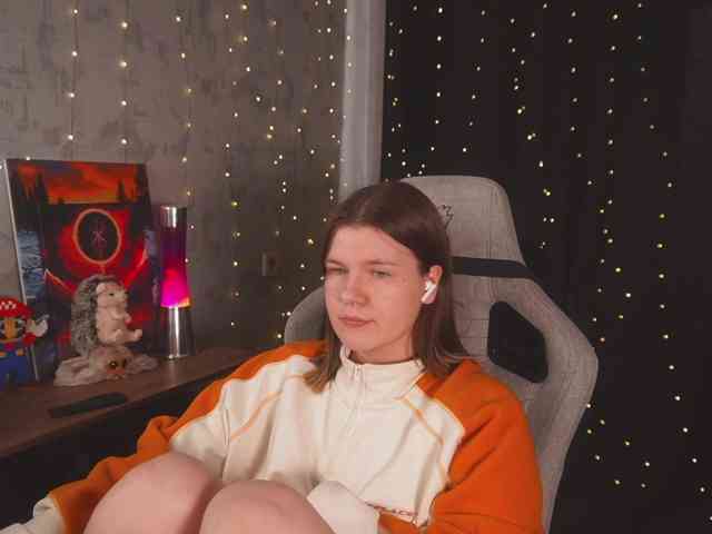 cutesoneckaaa webcam