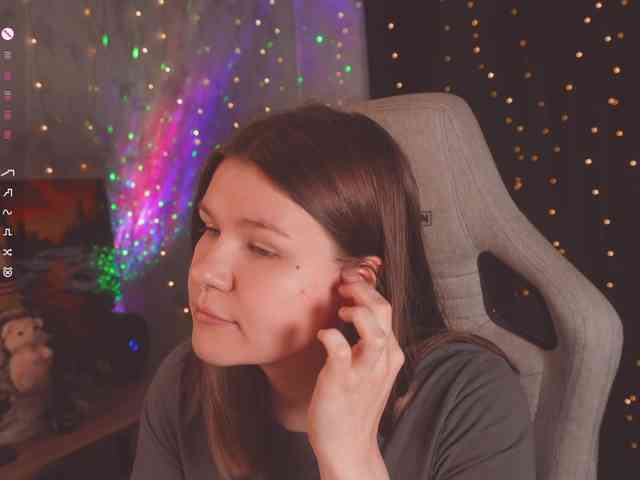 cutesoneckaaa webcam