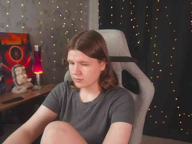 cutesoneckaaa webcam