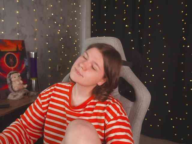 cutesoneckaaa webcam