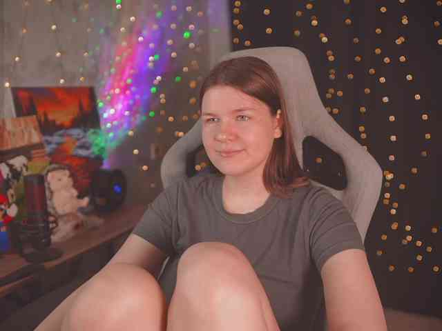 cutesoneckaaa webcam