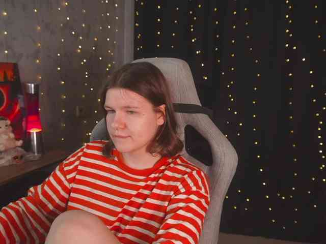 cutesoneckaaa webcam