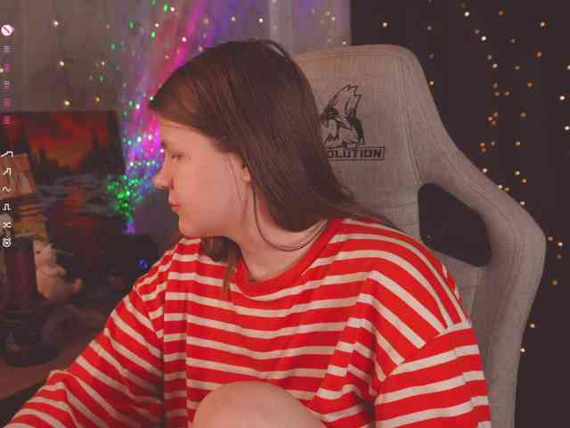 cutesoneckaaa webcam