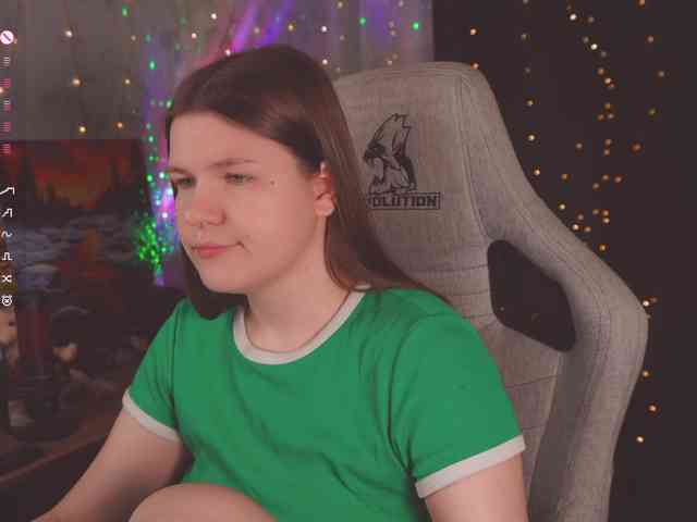 cutesoneckaaa webcam